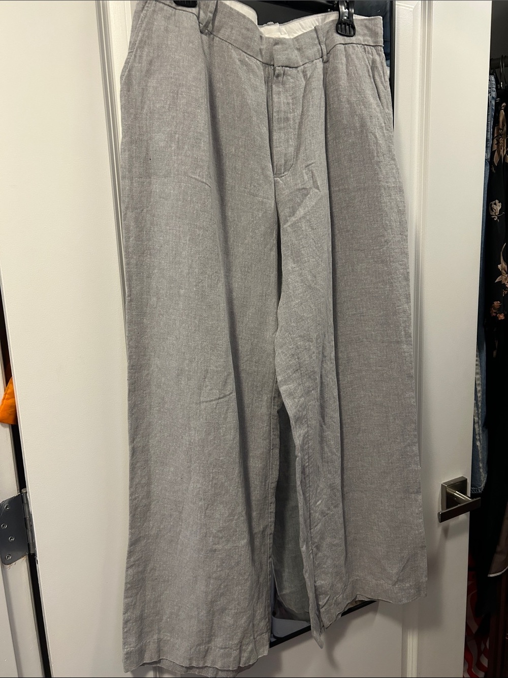 Mango Light Gray Wide-Leg Linen-Blend Pants with Vest.
